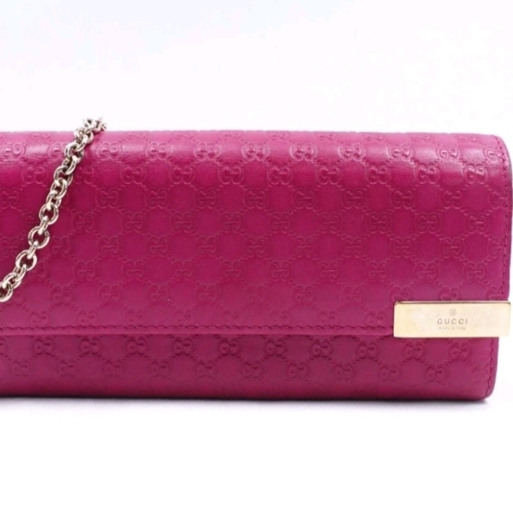 COA Gucci Pink Leather Chain Bag W/ Dust Bag.